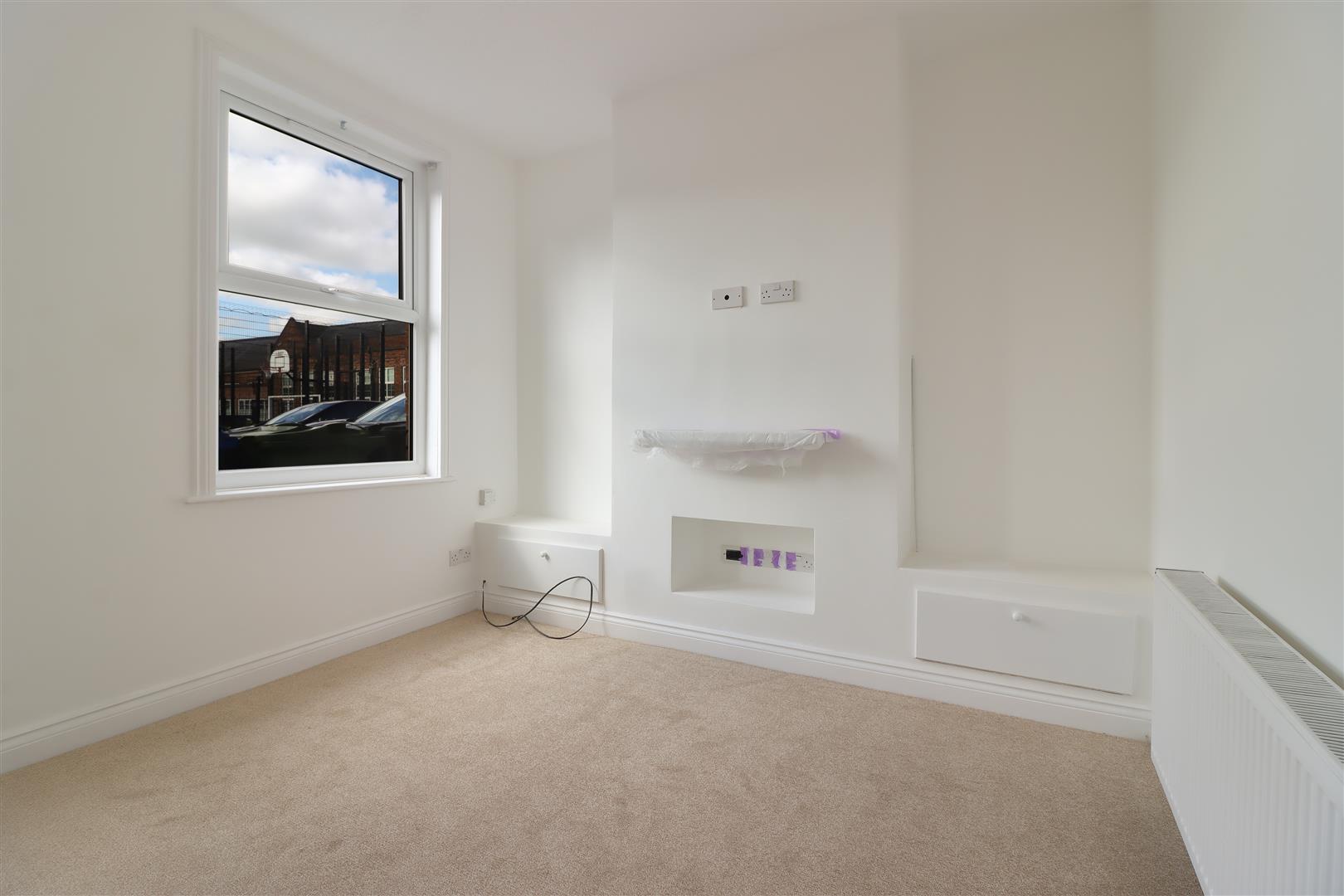 2 bed property in King Street North, Chesterfield